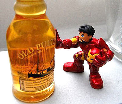 Тони Старк страдает от алкоголизма
